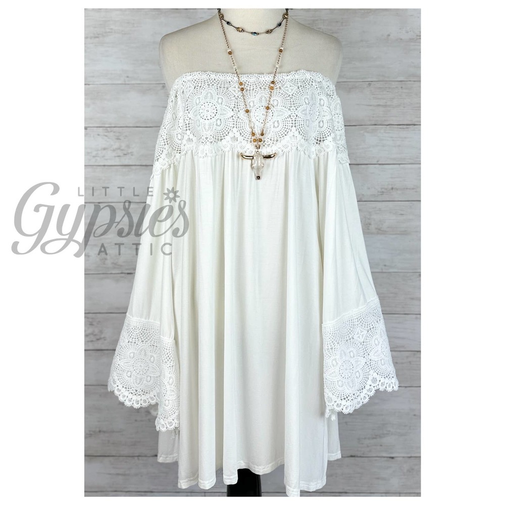 POL Make it Romance Lace Tunic - Picture 4 of 12